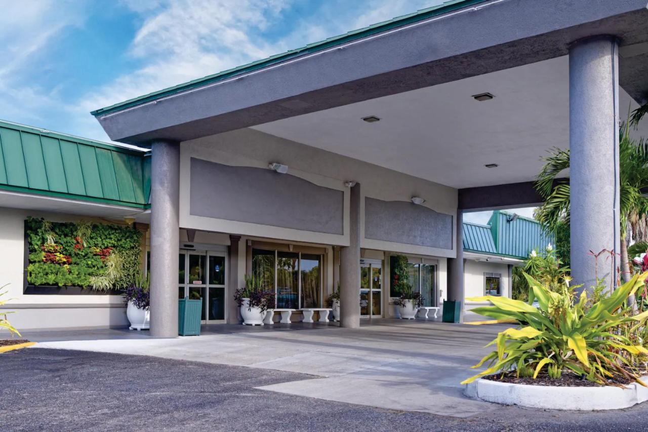 Getaway At The Marina Lejlighedshotel South Bradenton Eksteriør billede